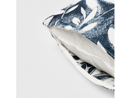 Marra: Waterproof Outdoor Pillow with Soft Padding | Maanta