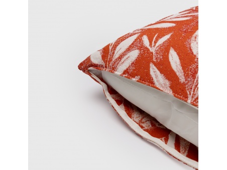 Marra: Waterproof Outdoor Pillow with Soft Padding | Maanta