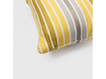 Marra: Waterproof Outdoor Pillow with Soft Padding | Maanta