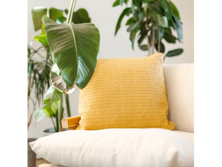 Marra: Waterproof Outdoor Pillow with Soft Padding | Maanta