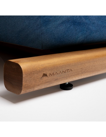 Tuga: Teak sun lounger Unique Nautical Design