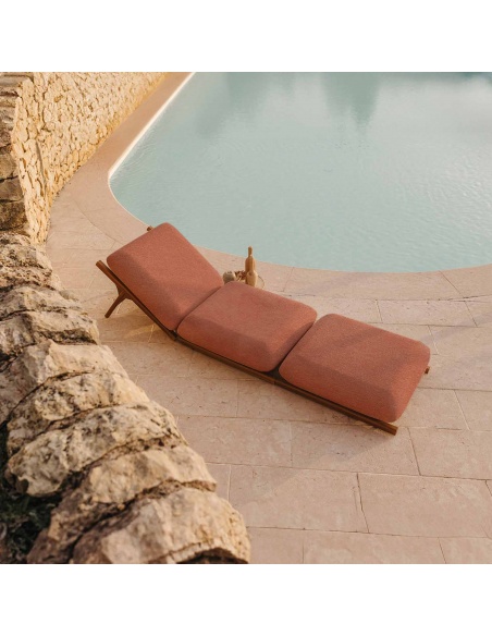 Tuga: Teak sun lounger Unique Nautical Design