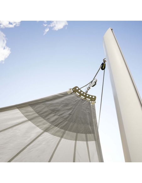 Zefira Motorised Roll-Up Shade Sail: Freedom Without Limits