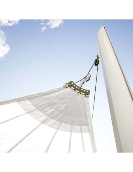 Zefira Motorised Roll-Up Shade Sail: Freedom Without Limits