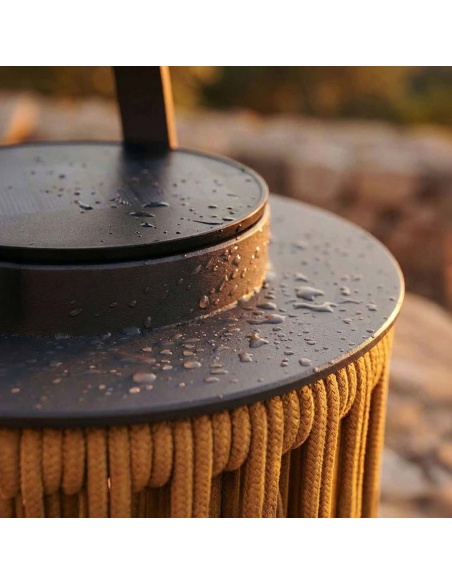 Marinea: Outdoor Lamp in Braided Rope