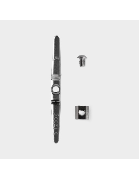 Universal cleat for shade sail poles