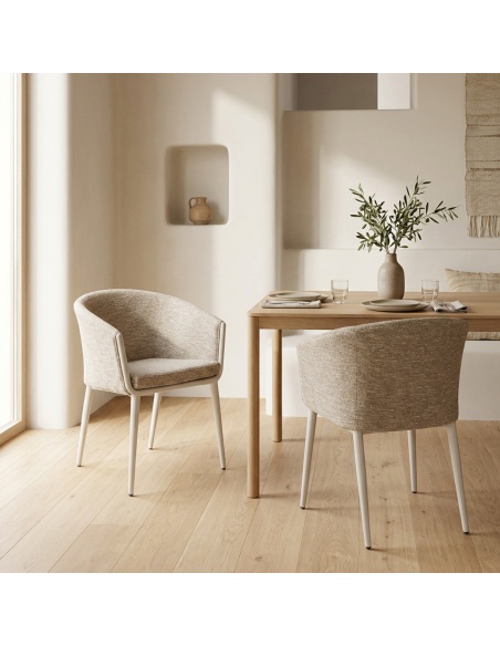 Mitara: Outdoor Dining Armchair in Solution-Dyed Fabric