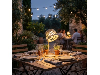 Mini Ropelle: Rechargeable Table Lamp in Olefin Rope