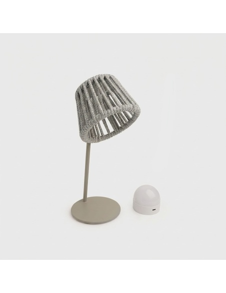 Mini Ropelle: Rechargeable Table Lamp in Olefin Rope