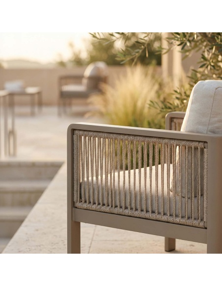 Genova: Handcrafted Garden Lounge Set with Handwoven Rope