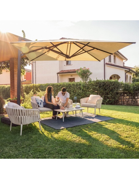 Tramelia: Handwoven Outdoor Rug