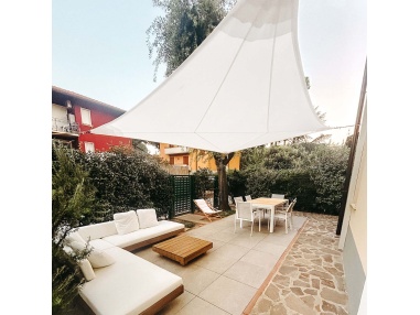 Solaria waterproof - our best radial cut shade sail