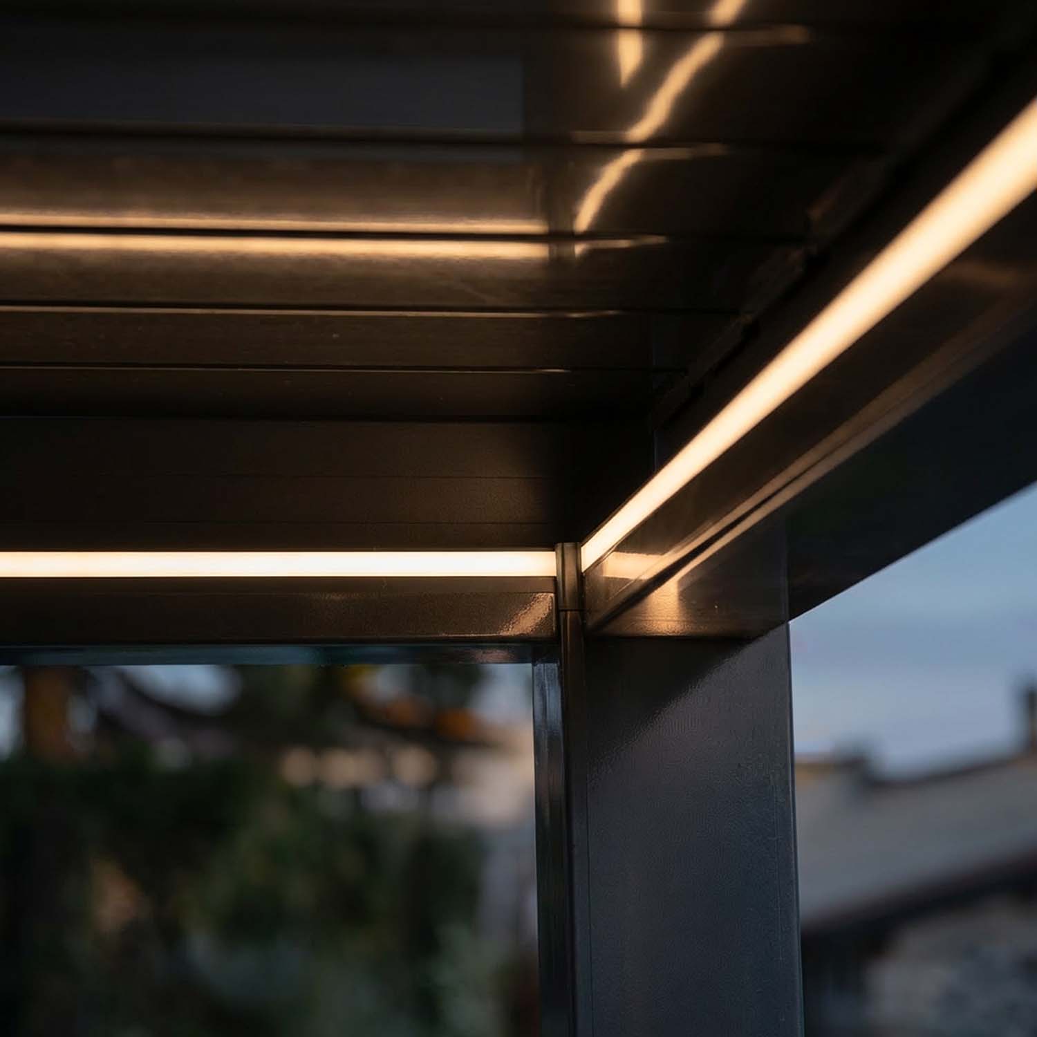 Two lights in one, included